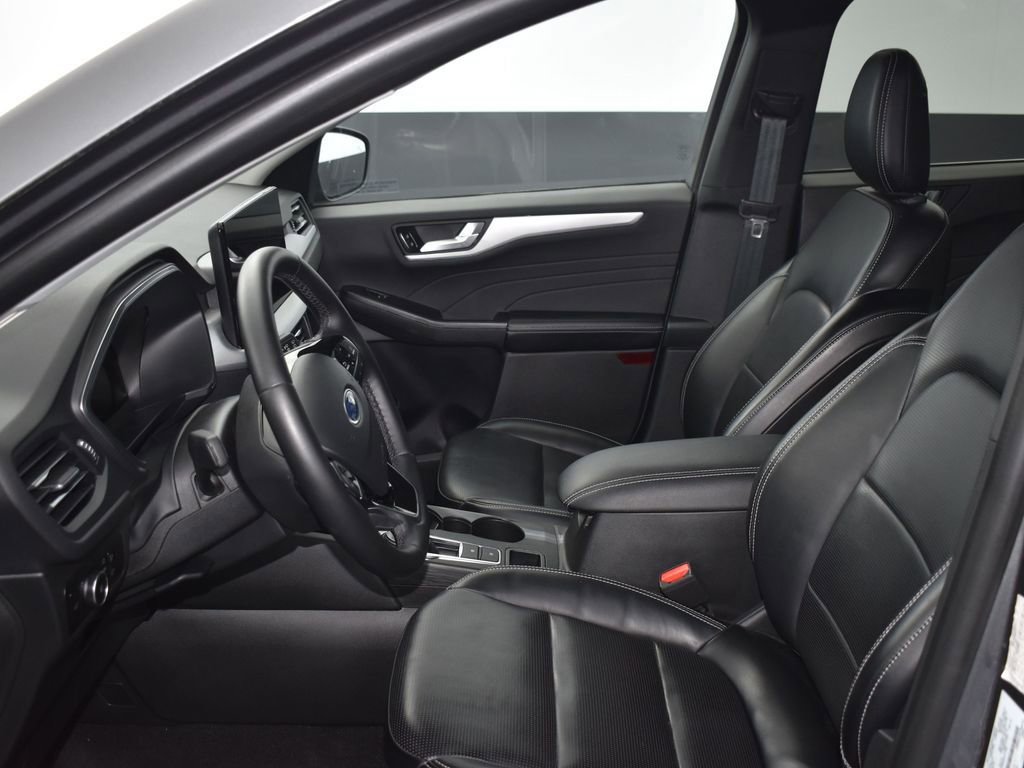 Used 2024 Ford Escape Platinum image 27