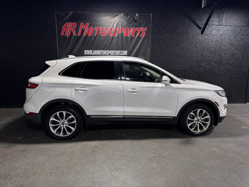Used 2018 Lincoln MKC Select w/ Select Plus Package AWD/4WD image 6