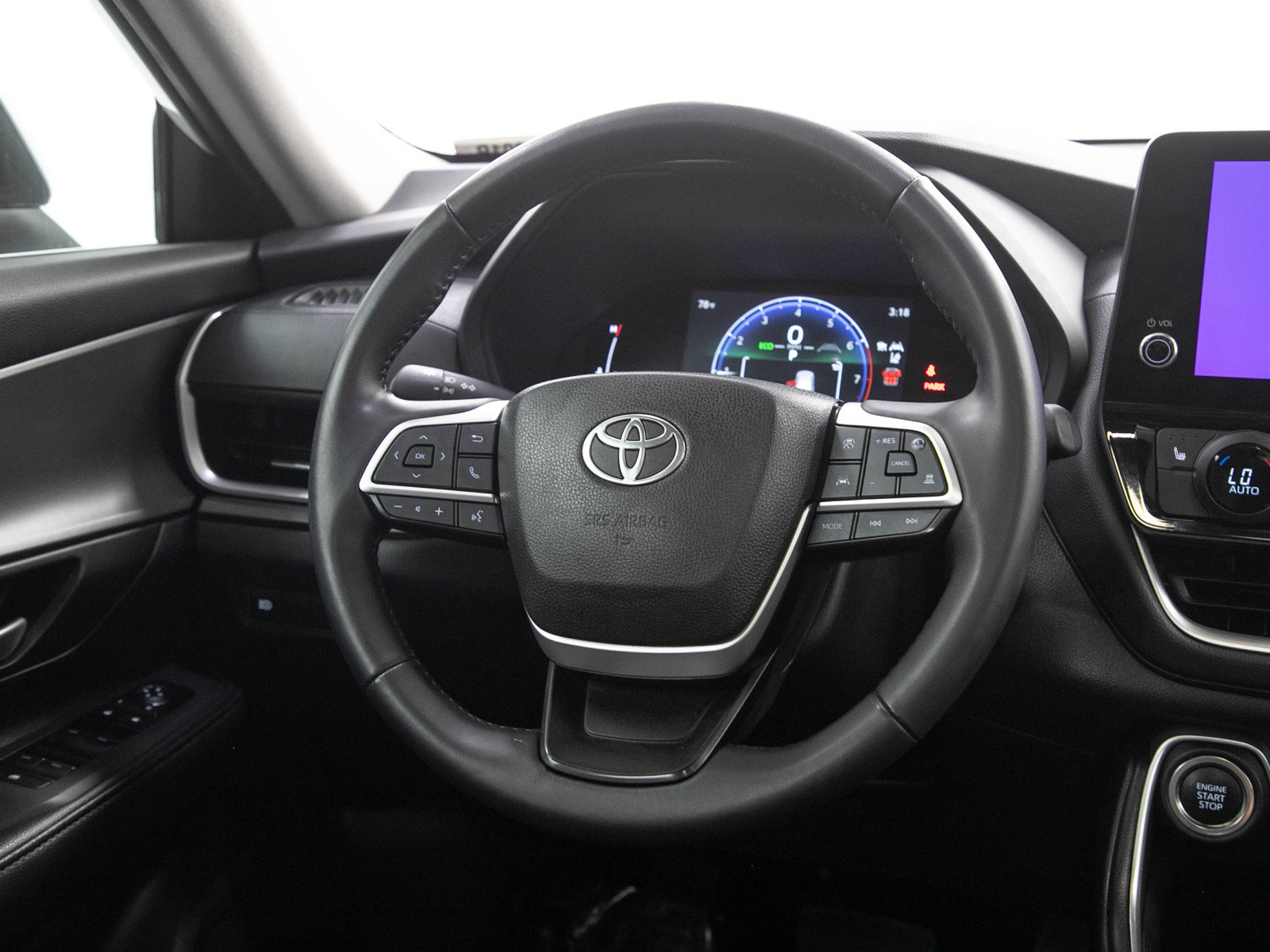 Used 2025 Toyota Grand Highlander AWD image 18