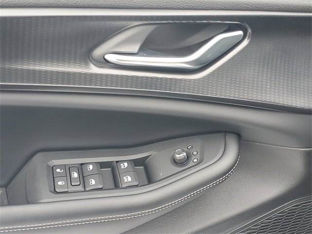 New 2025 Jeep Grand Cherokee L Altitude image 18