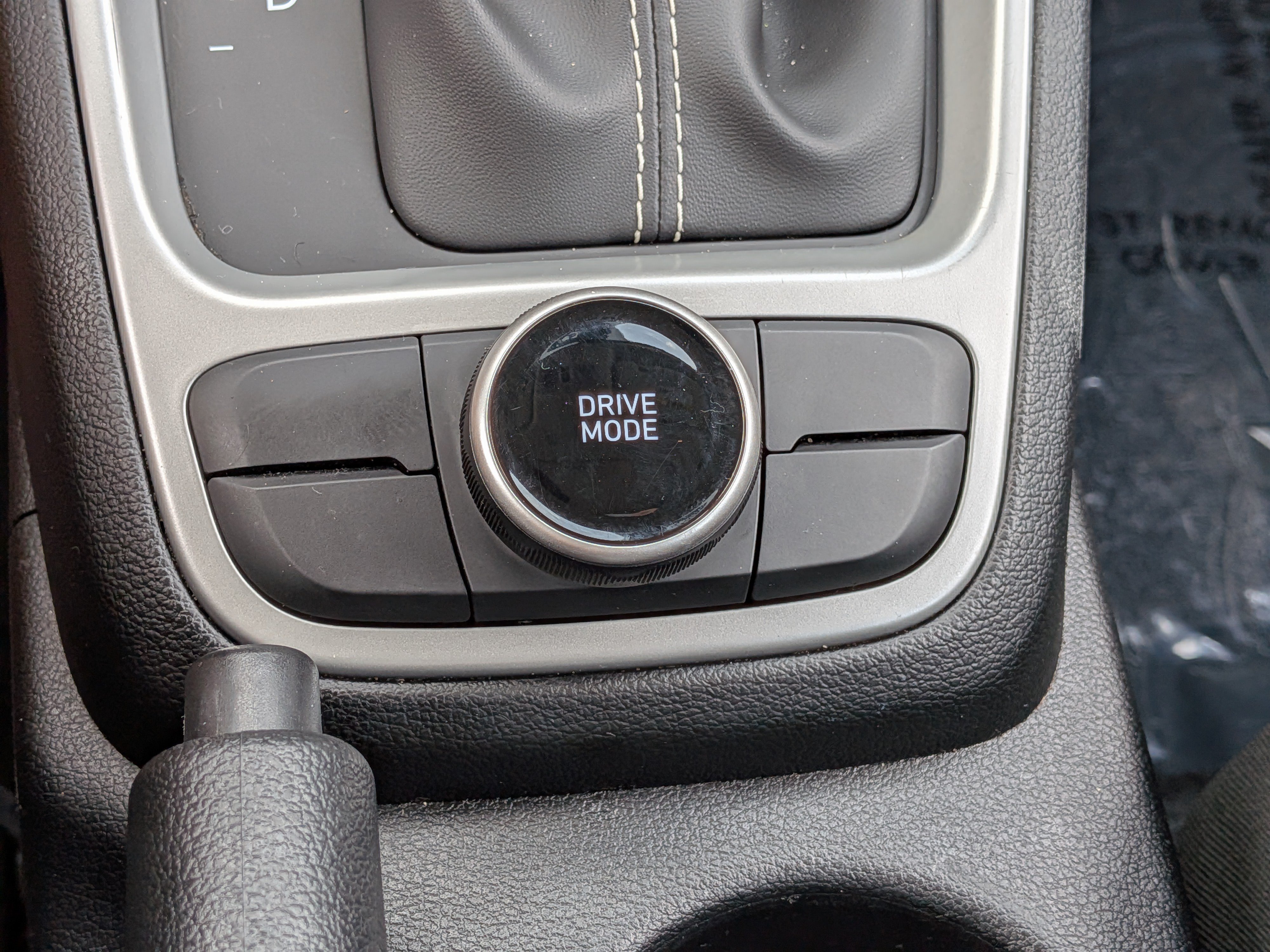 Used 2023 Hyundai Venue SEL FWD image 30