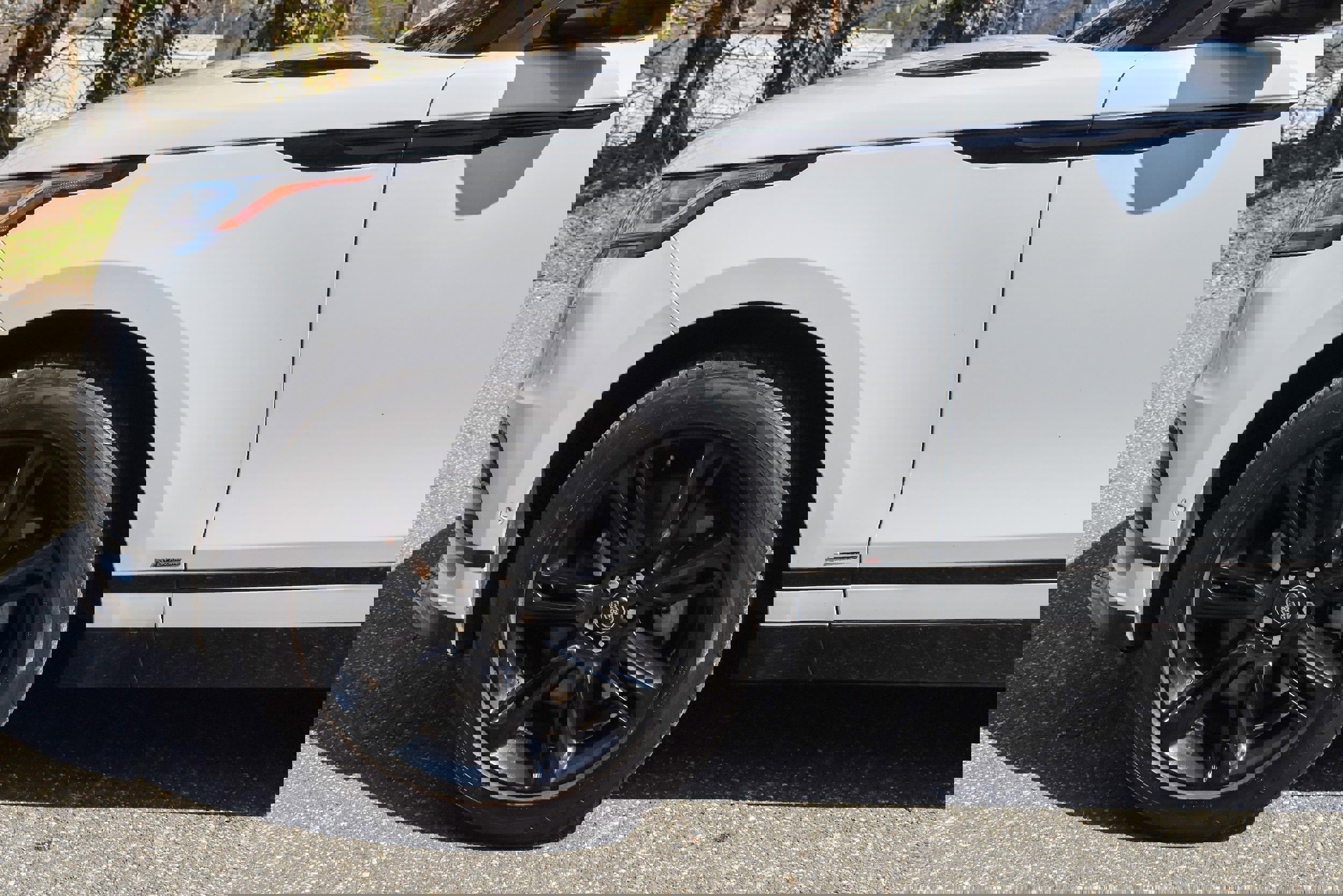 Used 2021 Land Rover Range Rover Velar R-Dynamic S AWD/4WD image 13