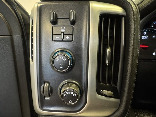 Used 2018 GMC Sierra 2500 SLE w/ Suspension Package, Off-Road AWD/4WD image 24