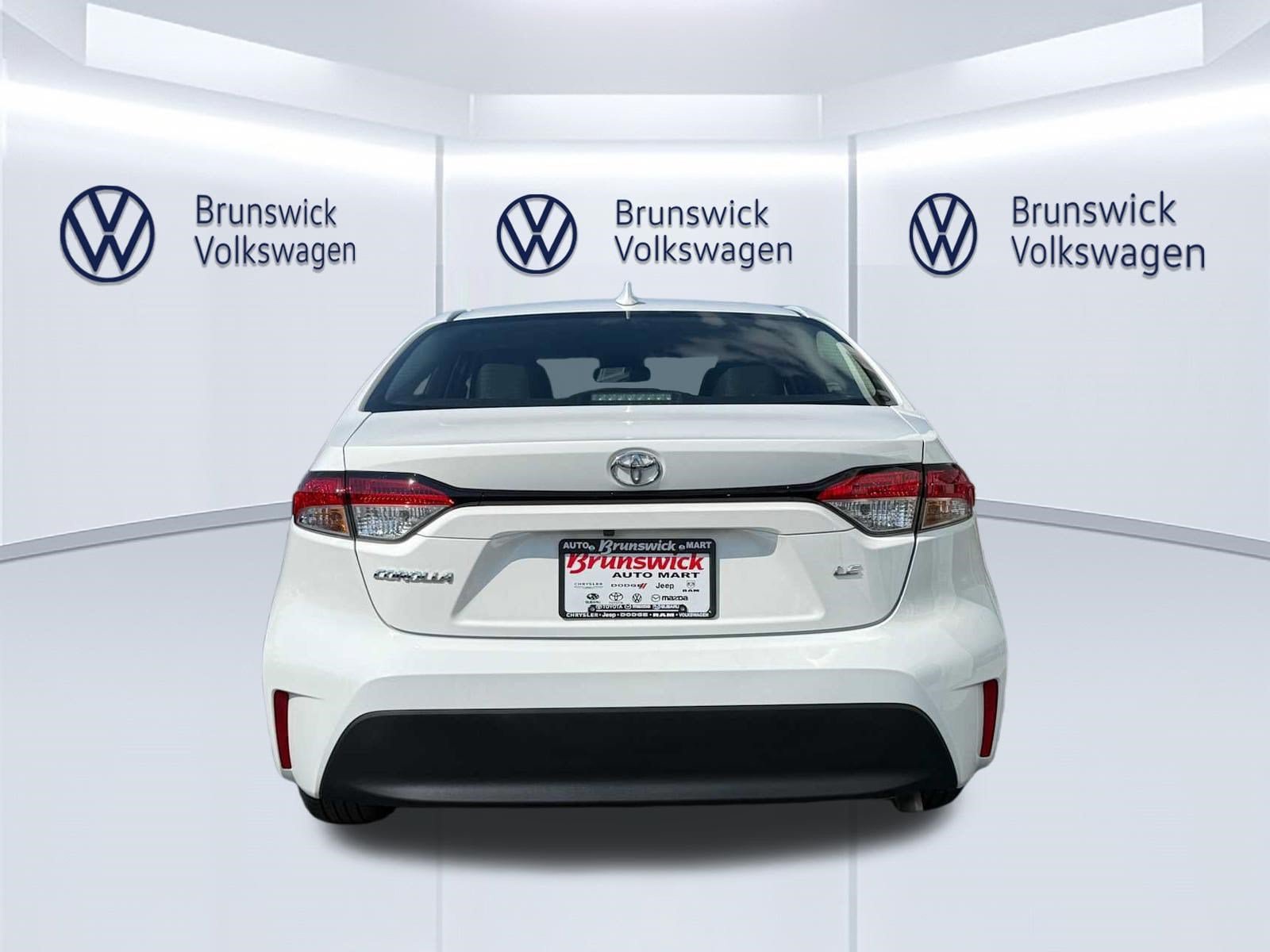 Certified 2024 Toyota Corolla LE FWD image 5