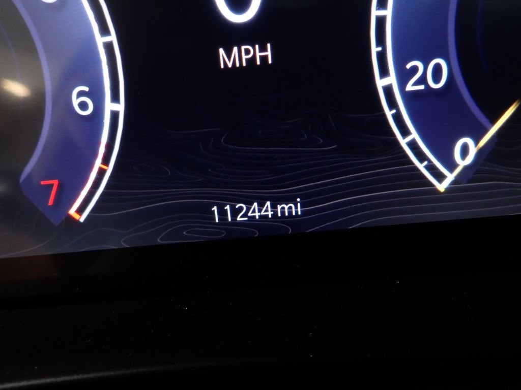 Used 2025 Jeep Grand Cherokee Altitude AWD/4WD image 45