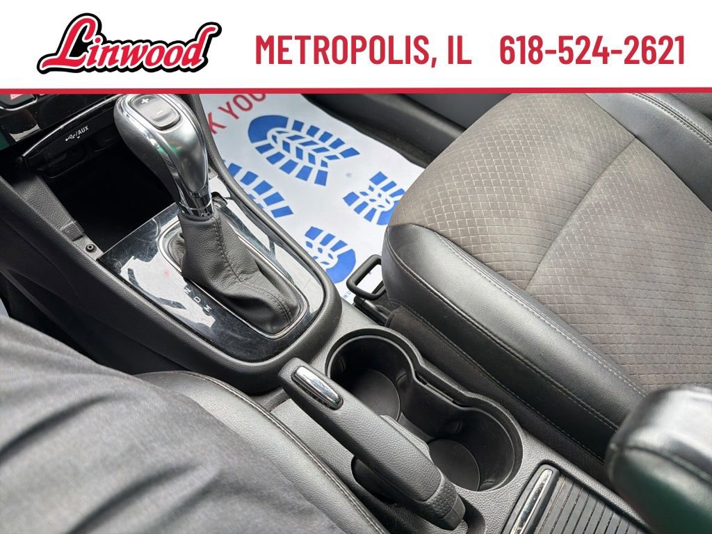 Used 2020 Buick Encore Preferred FWD image 18