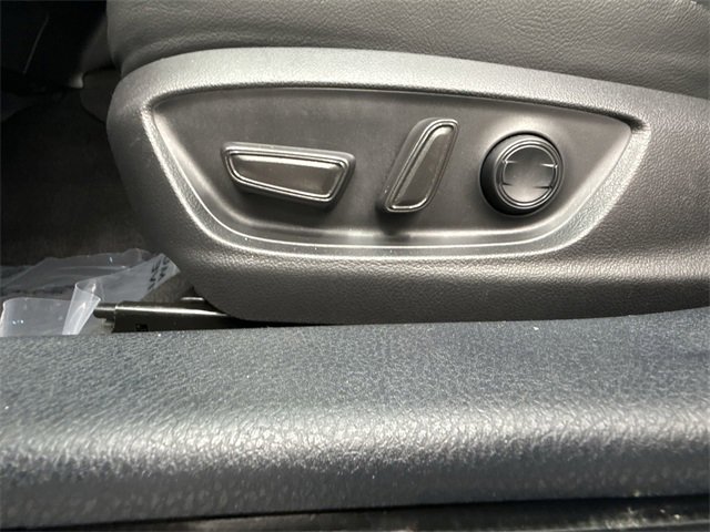 Used 2022 Toyota Camry XSE image 12