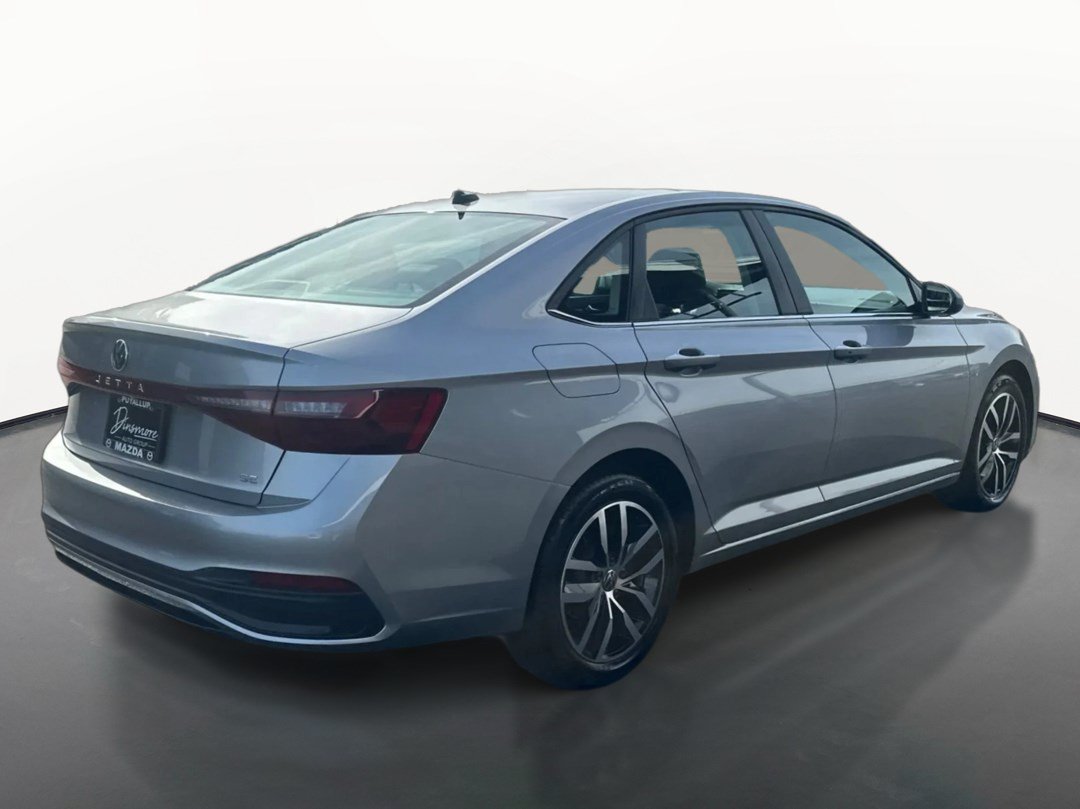Used 2025 Volkswagen Jetta SE FWD image 3