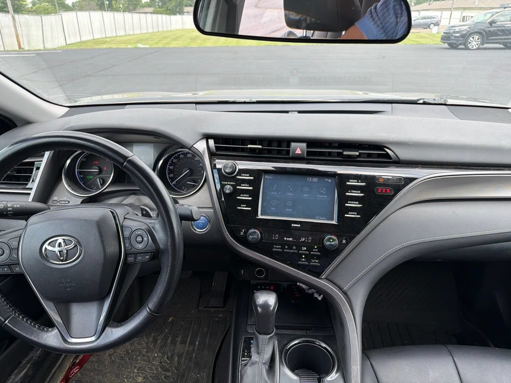 Used 2020 Toyota Camry SE FWD image 10