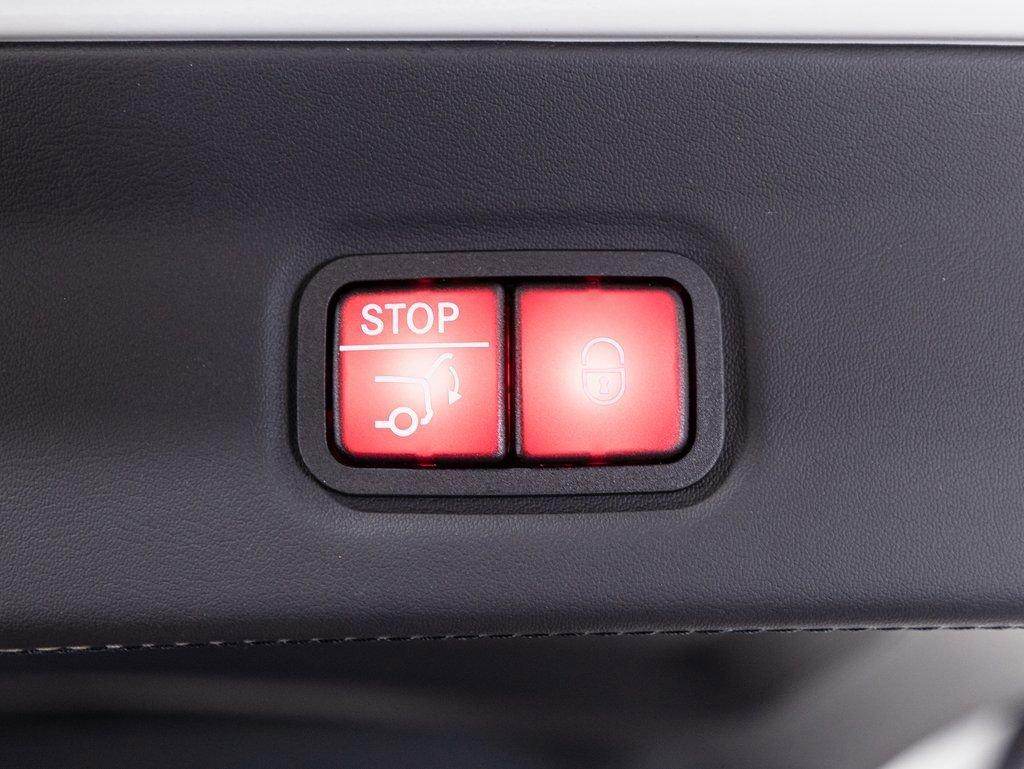 Used 2024 Mercedes-Benz Maybach GLS 600 4MATIC image 34