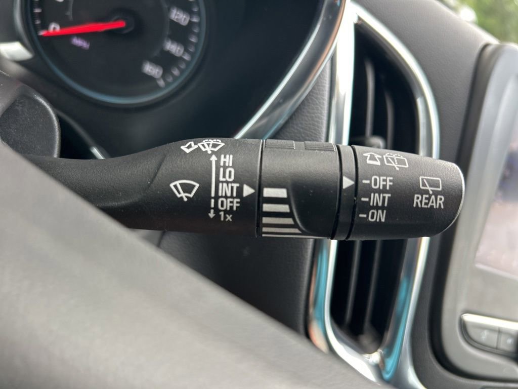 Used 2023 Chevrolet Equinox LT image 22