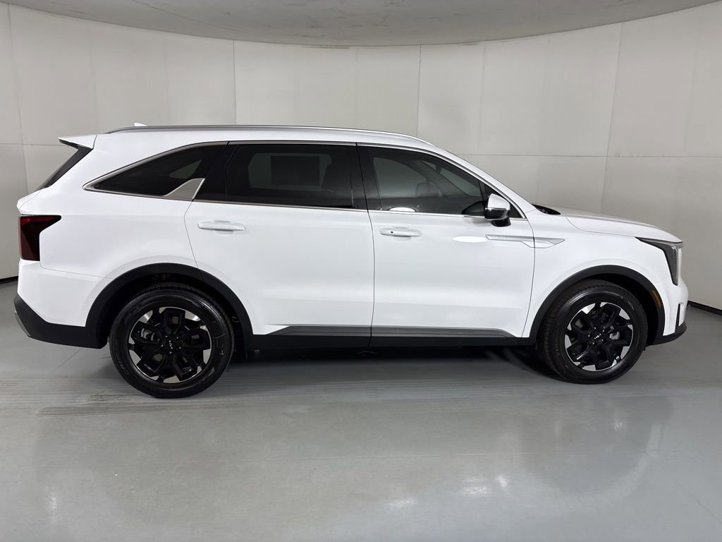 New 2026 Kia Sorento S FWD image 9