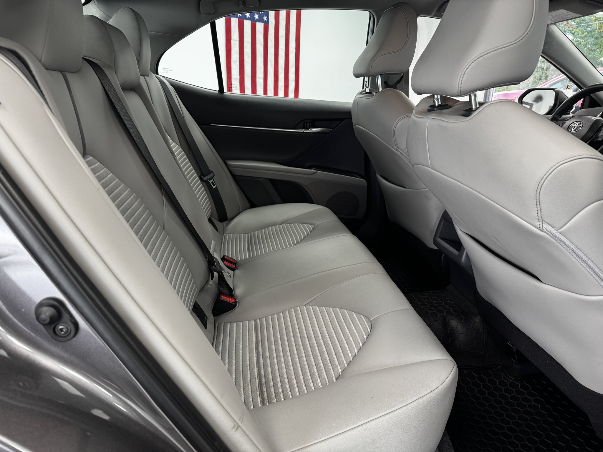 Used 2023 Toyota Camry SE FWD image 23