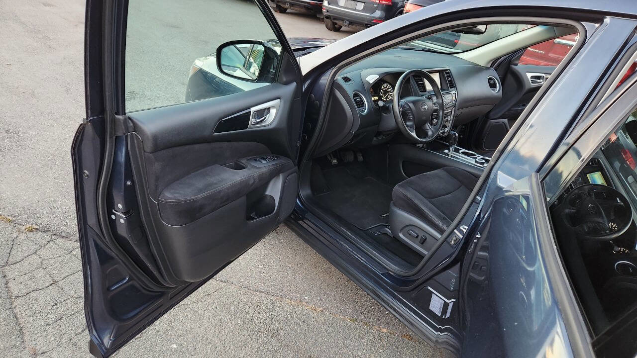 Used 2015 Nissan Pathfinder SV w/ Cargo Package image 25