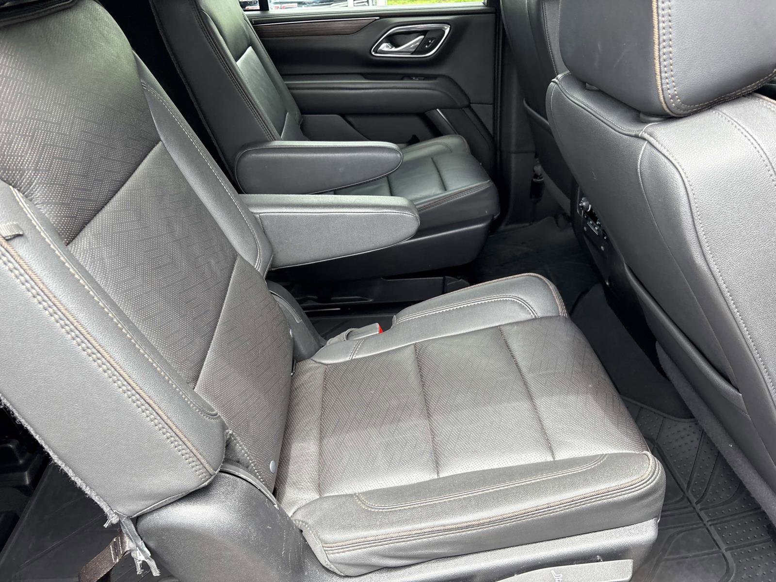 Used 2024 Chevrolet Suburban High Country AWD/4WD image 33