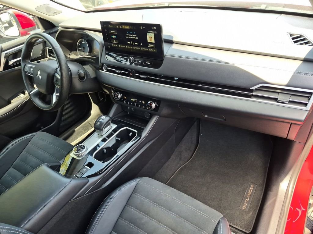 Used 2025 Mitsubishi Outlander SE AWD/4WD image 33