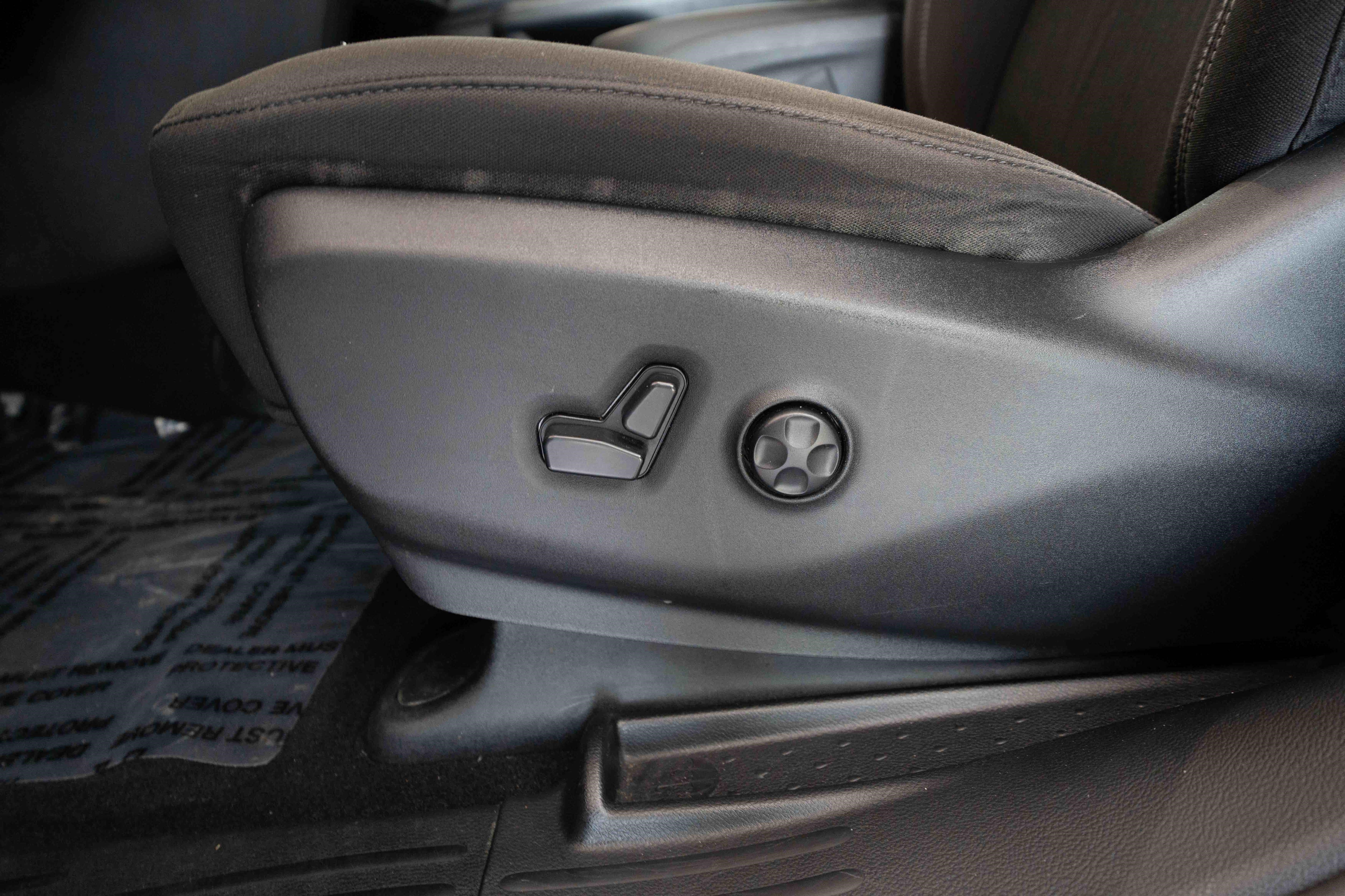 Used 2020 Chrysler Pacifica Touring w/ S Appearance Package FWD image 12
