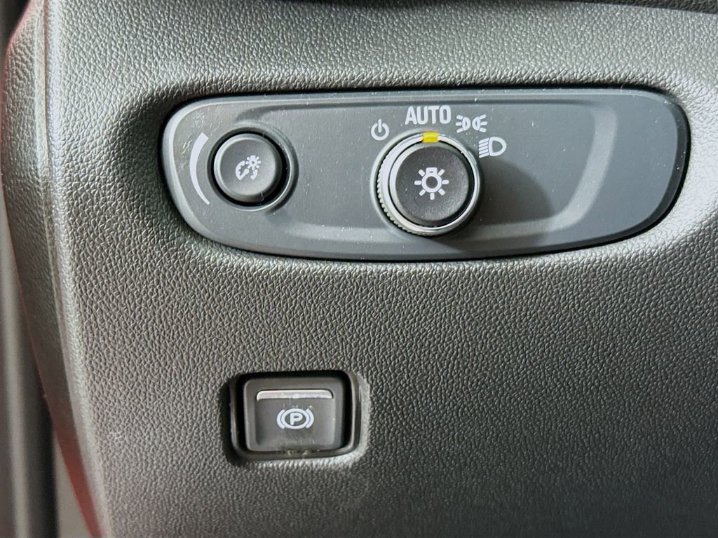 Used 2025 Chevrolet Blazer RS w/ Driver Confidence II Package image 10