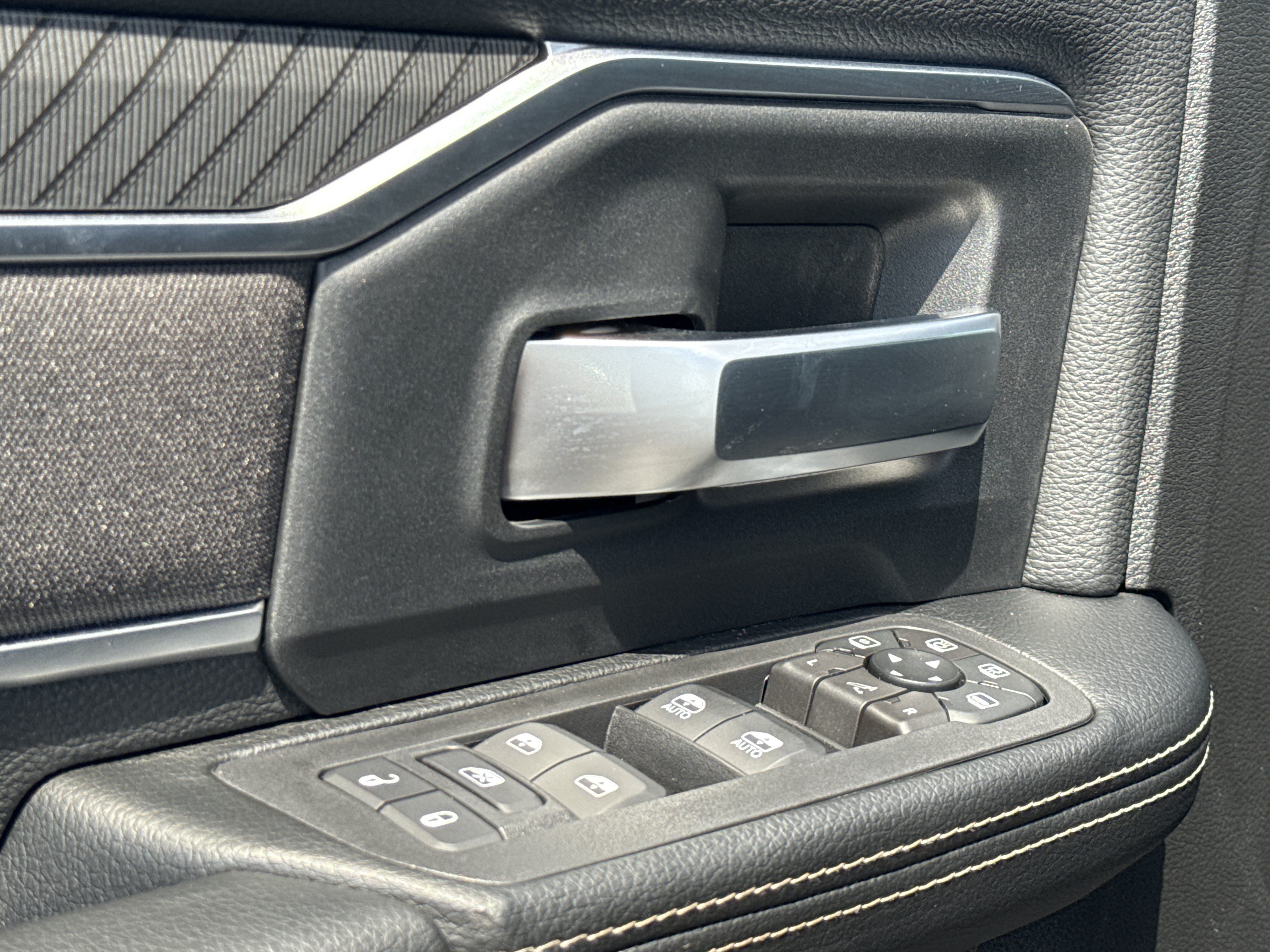 New 2026 RAM 3500 Big Horn AWD/4WD image 13