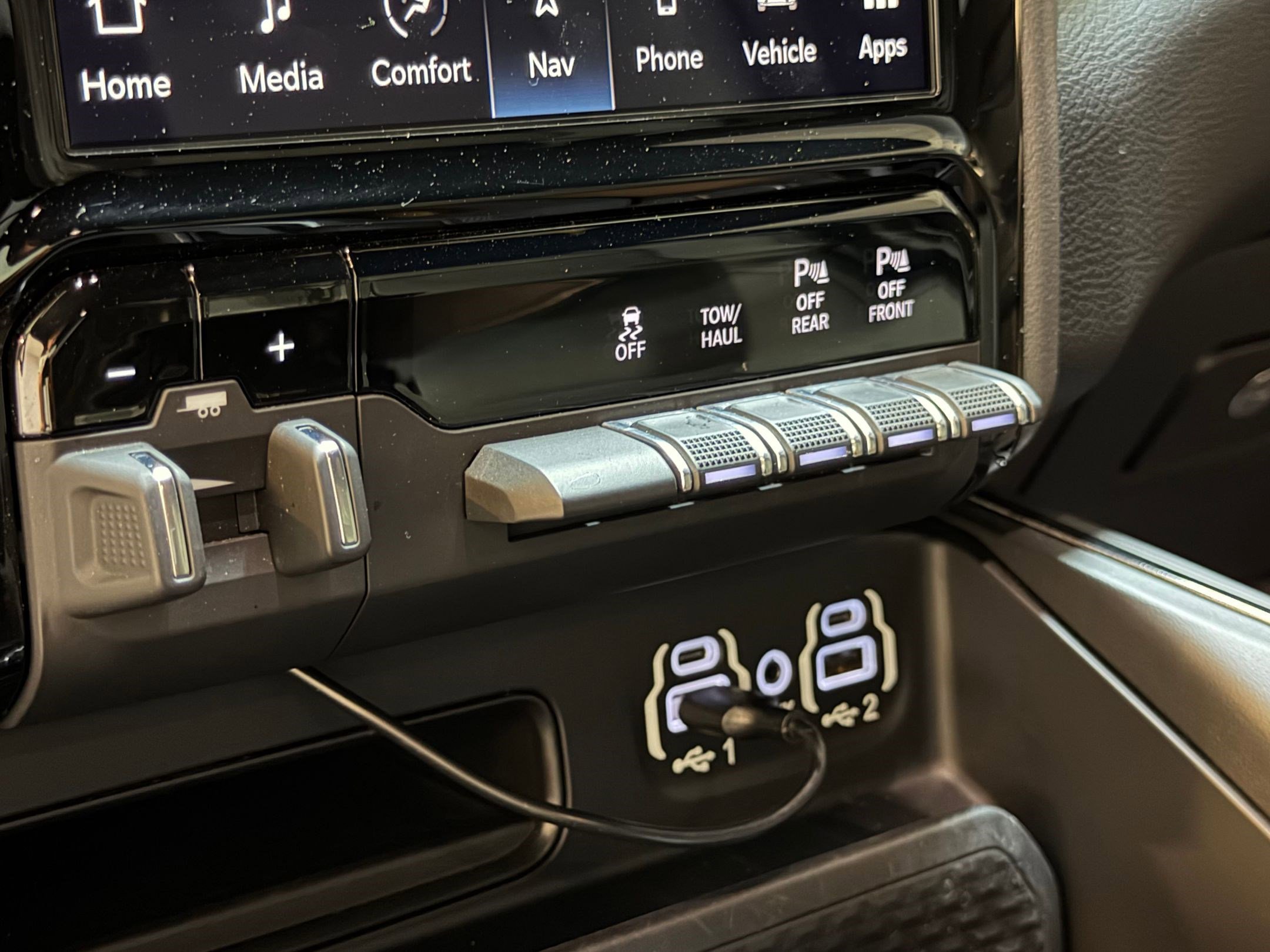 Used 2024 RAM 2500 Rebel image 31