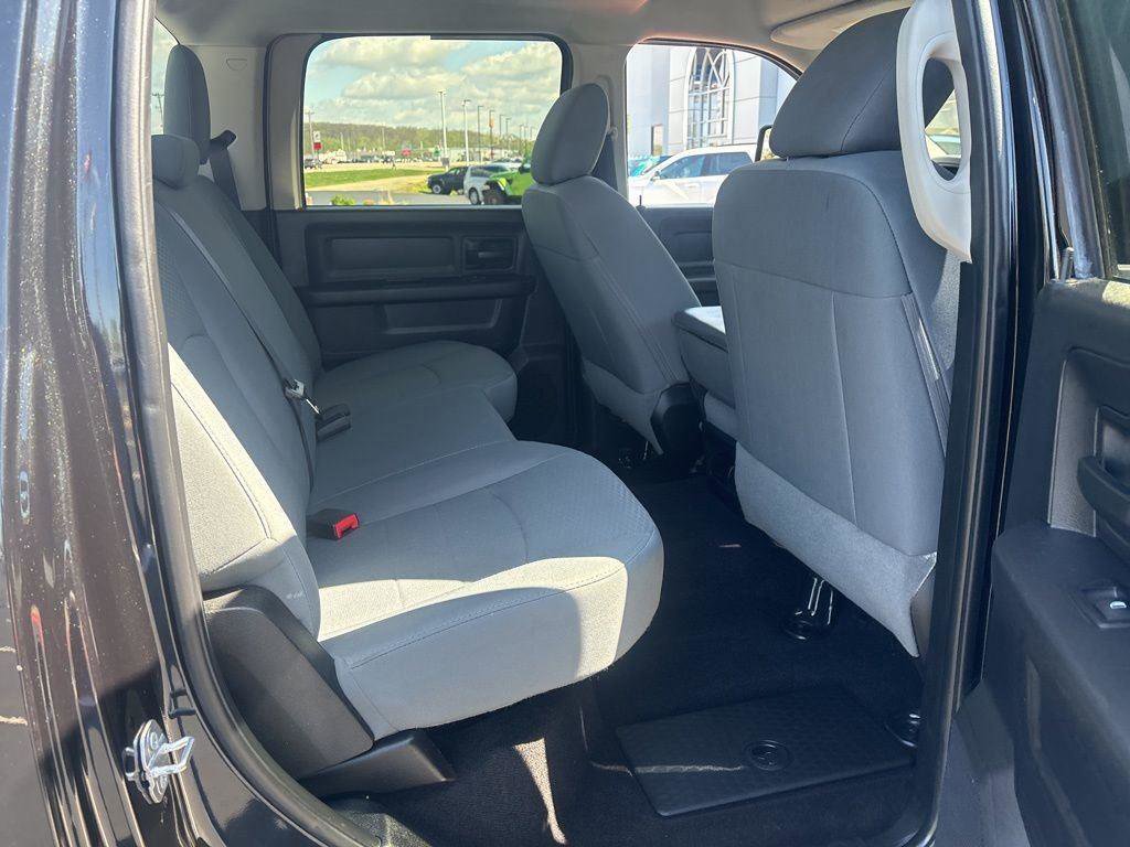 Used 2016 RAM 3500 Tradesman w/ Chrome Appearance Group image 12