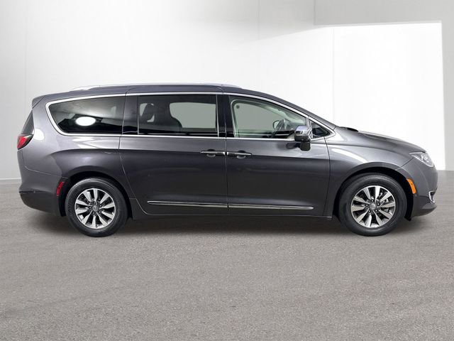 Used 2020 Chrysler Pacifica Limited w/ Advanced Safetytec Group FWD image 37