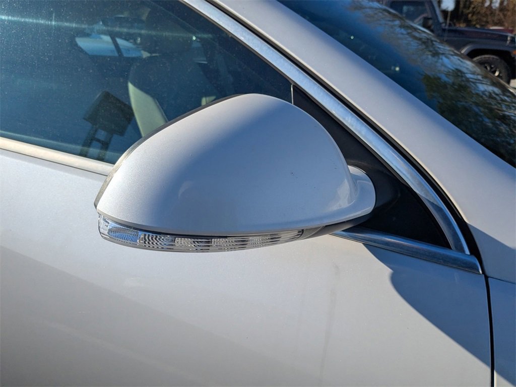 Used 2017 Buick Regal Sport Touring image 12