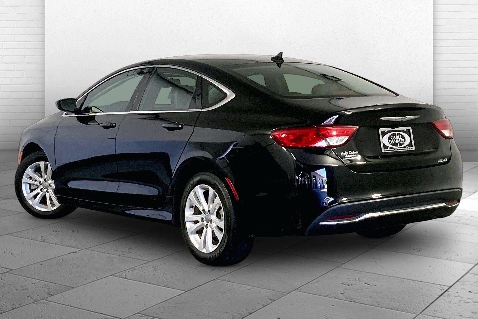 Used 2017 Chrysler 200 Limited Platinum w/ Mopar Interior Package FWD image 11