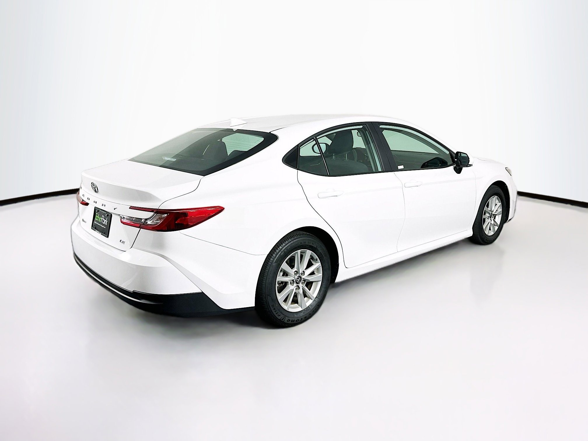 Used 2025 Toyota Camry LE image 9
