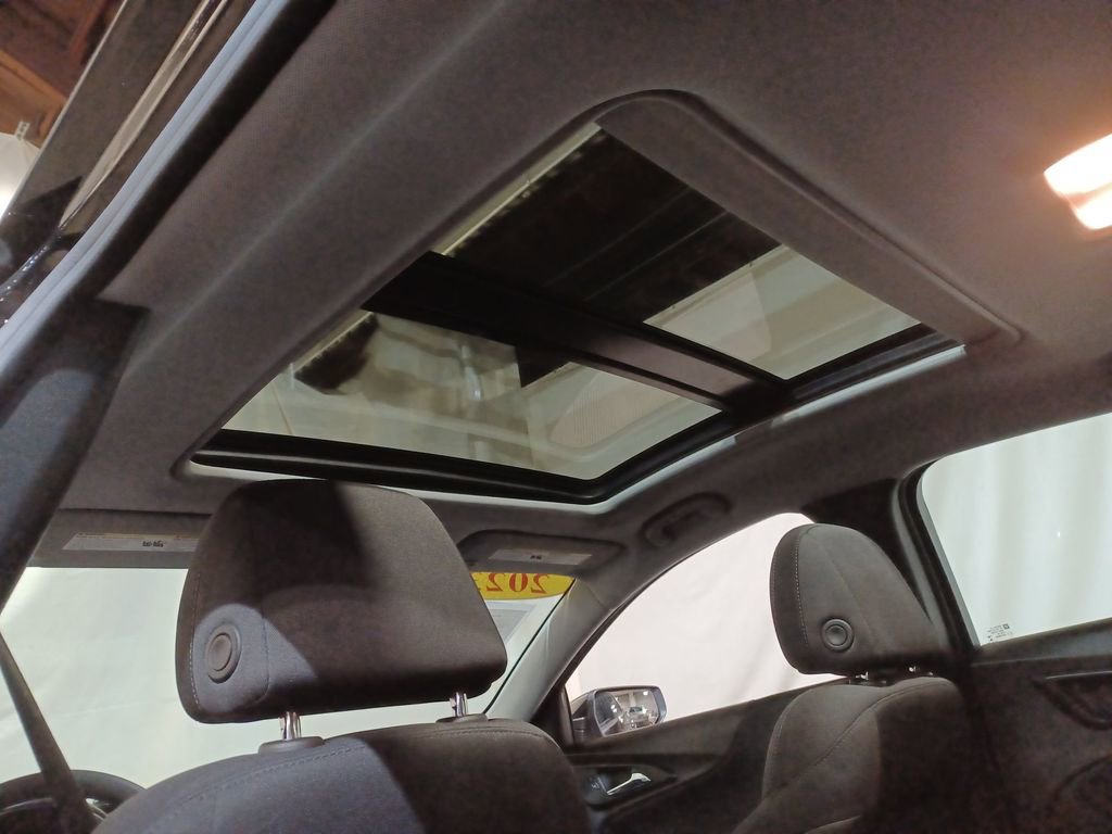 Used 2023 Chevrolet Malibu LT image 16