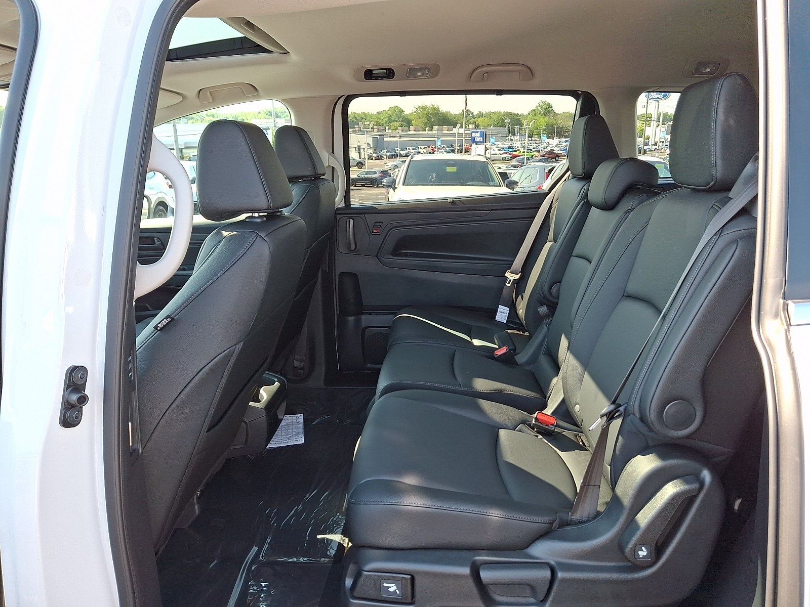 New 2026 Honda Odyssey EX-L image 5