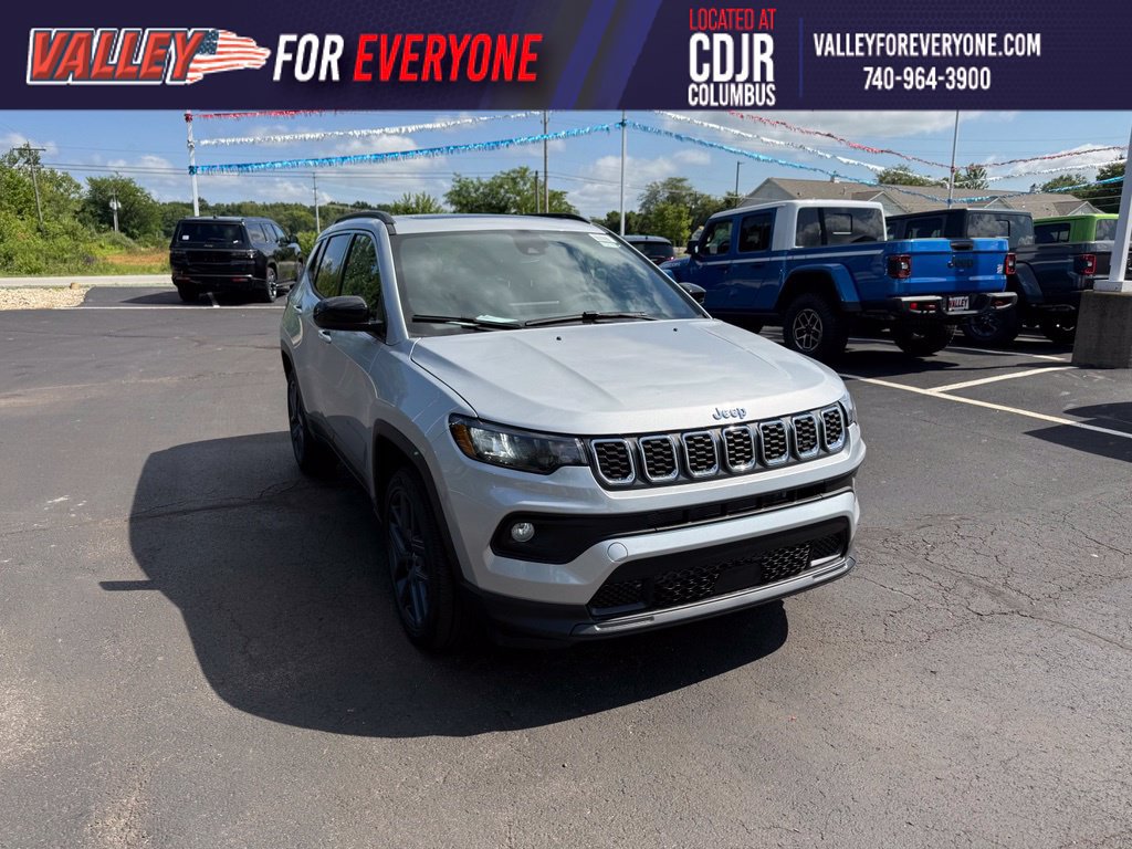 New 2026 Jeep Compass Latitude AWD/4WD image 1