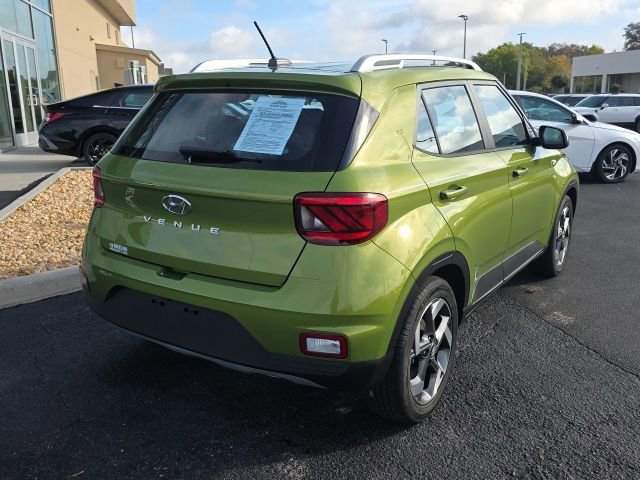 Certified 2023 Hyundai Venue SEL image 4