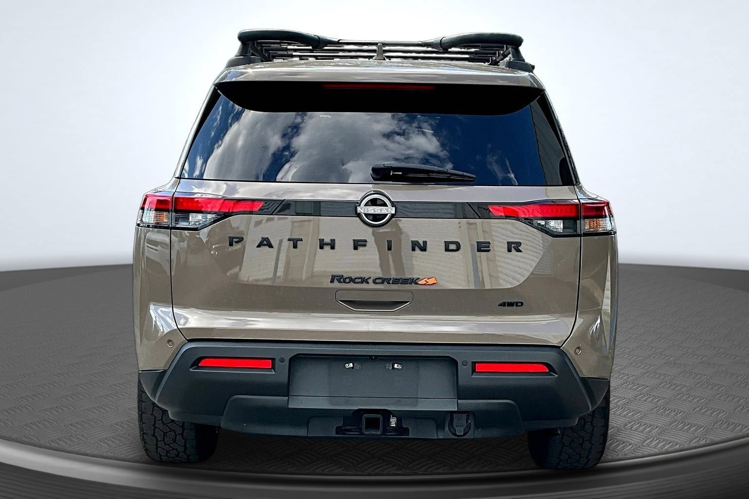 Used 2023 Nissan Pathfinder Rock Creek AWD/4WD image 6