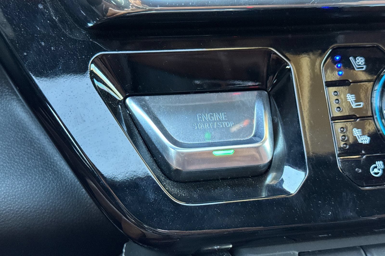Certified 2025 GMC Sierra 1500 Denali Ultimate AWD/4WD image 22
