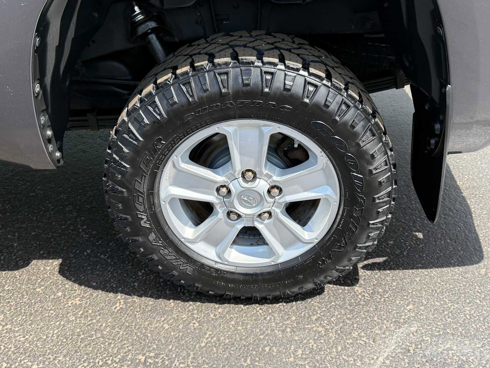 Used 2016 Toyota Tundra SR5 w/ SR5 Upgrade Package AWD/4WD image 7