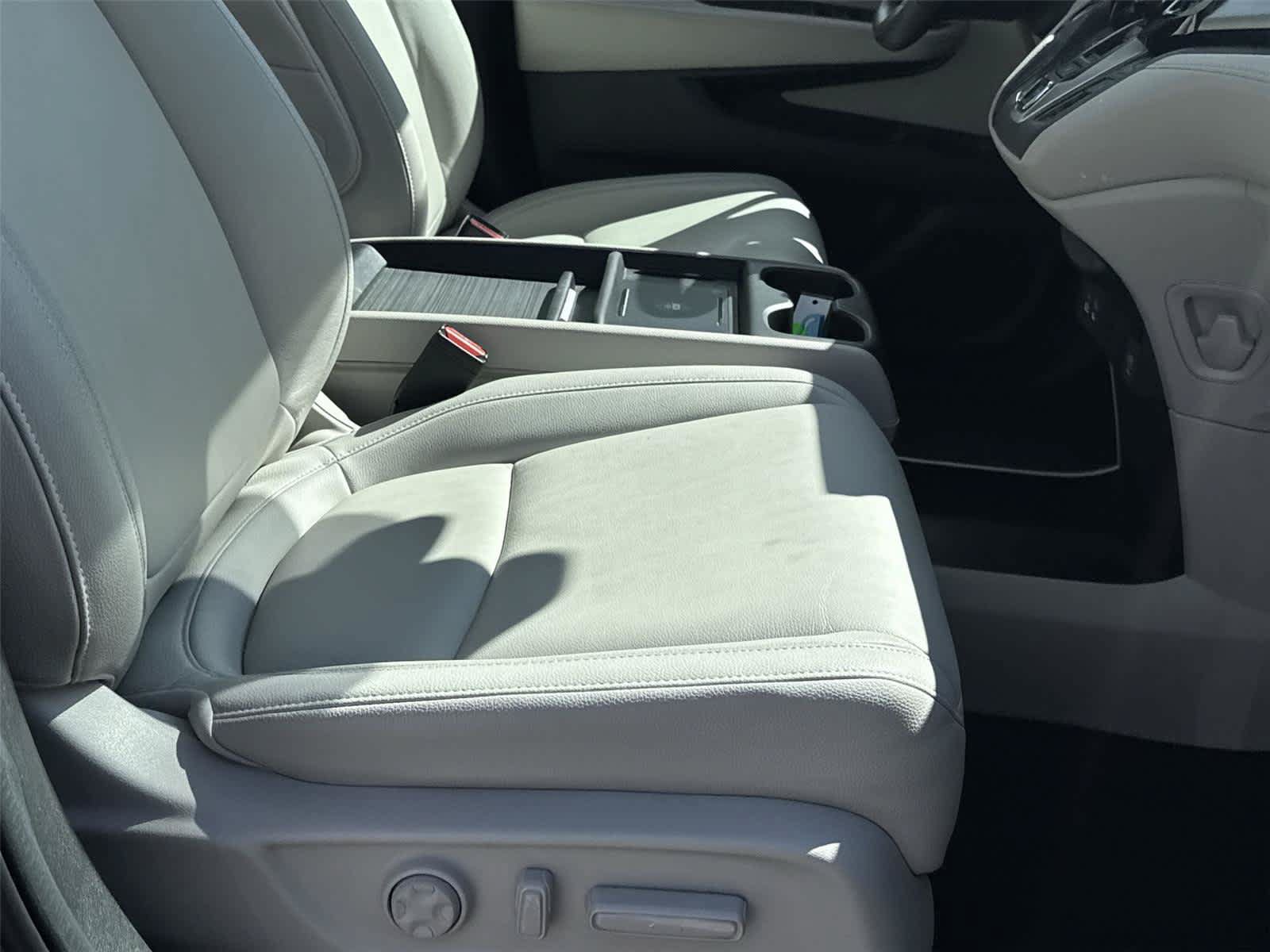 Used 2026 Honda Odyssey EX-L image 17