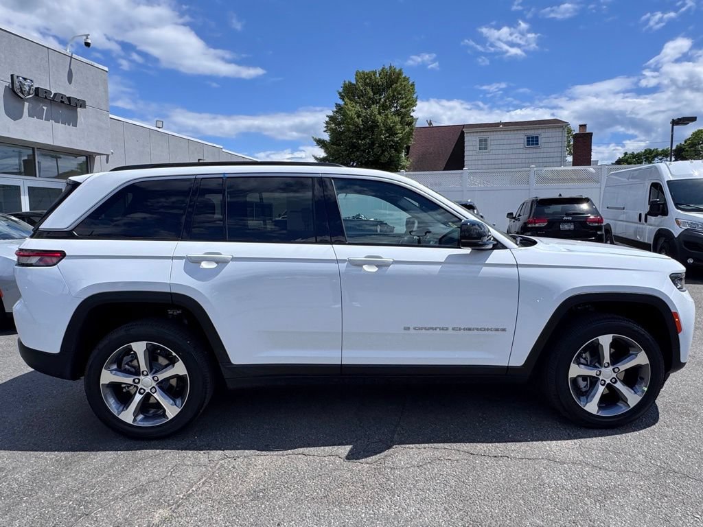 New 2026 Jeep Grand Cherokee Limited AWD/4WD image 8