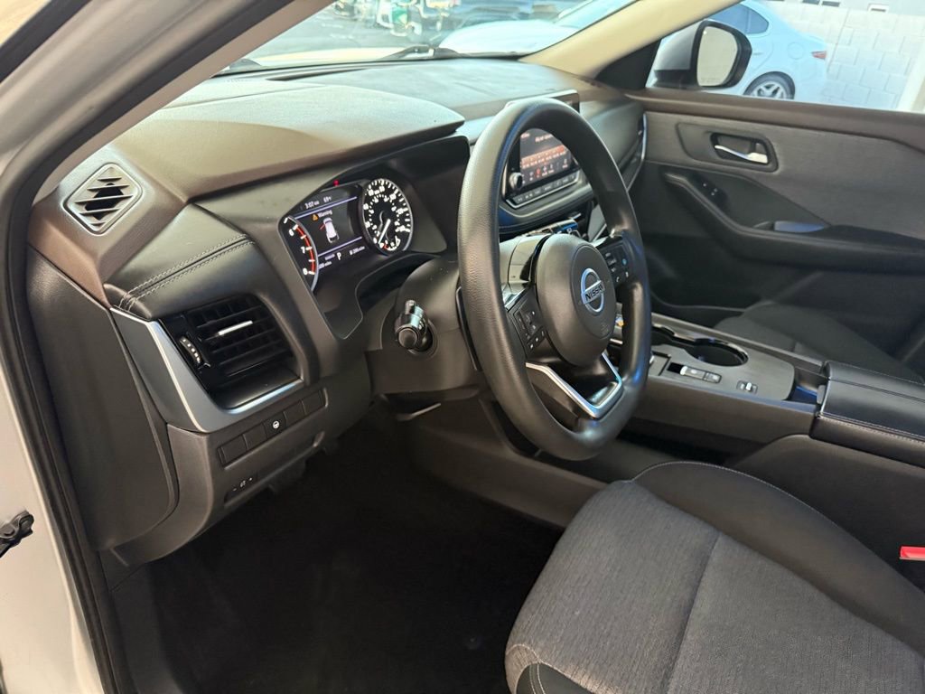 Used 2021 Nissan Rogue SV image 26