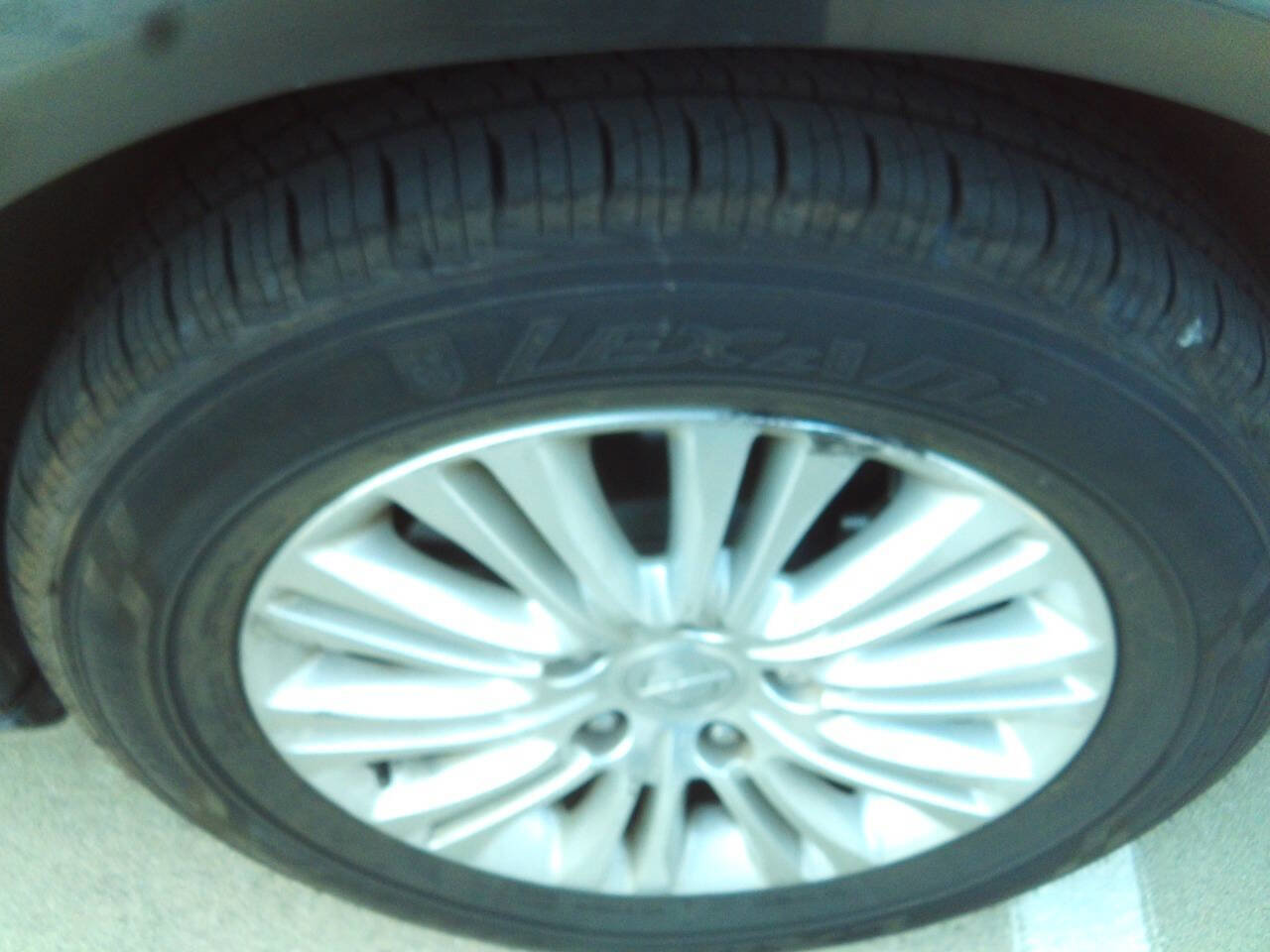 Used 2012 Chrysler Town & Country Limited w/ Luxury Group image 24