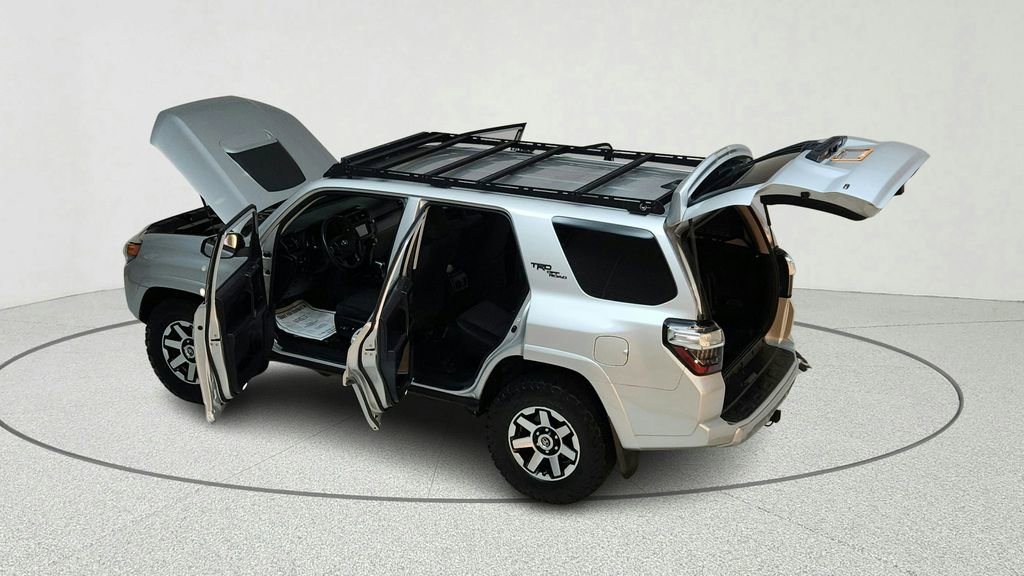 Used 2018 Toyota 4Runner TRD Off-Road image 18