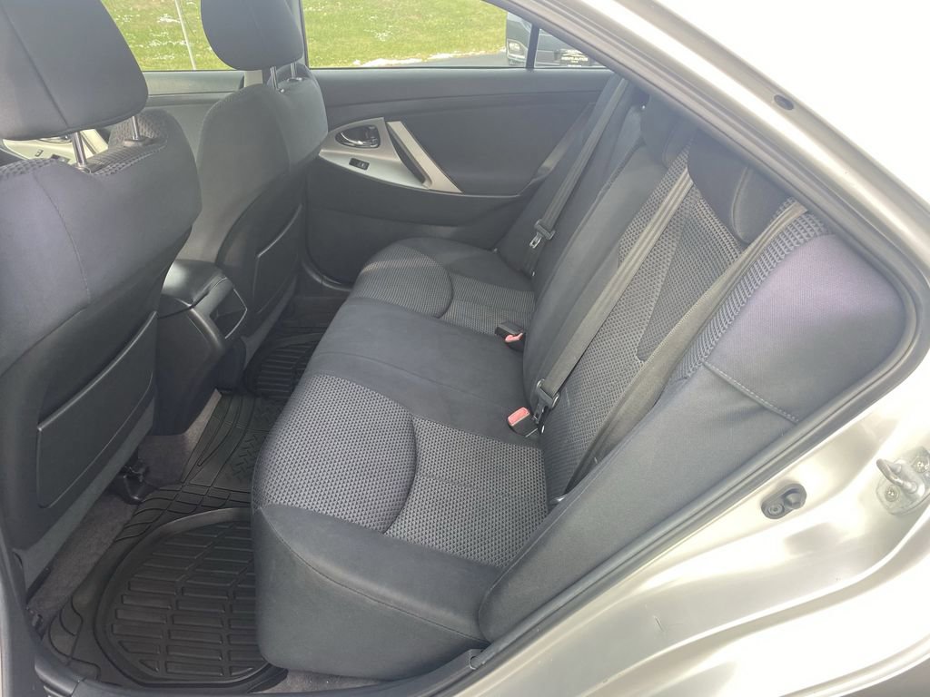 Used 2011 Toyota Camry SE w/ SE Extra-Value Pkg #1 FWD image 20