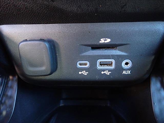 Used 2021 Chevrolet TrailBlazer RS w/ Technology Package AWD/4WD image 19