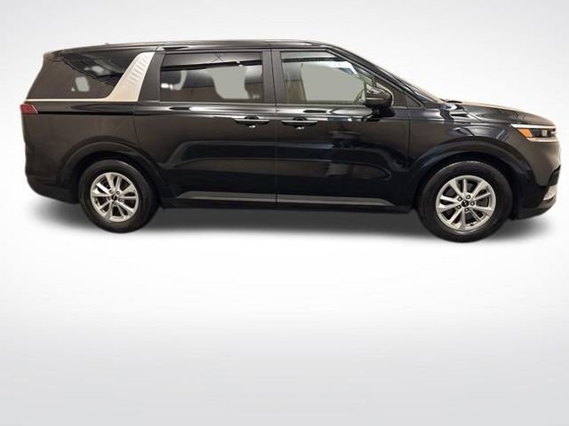 Used 2024 Kia Carnival LX FWD image 4