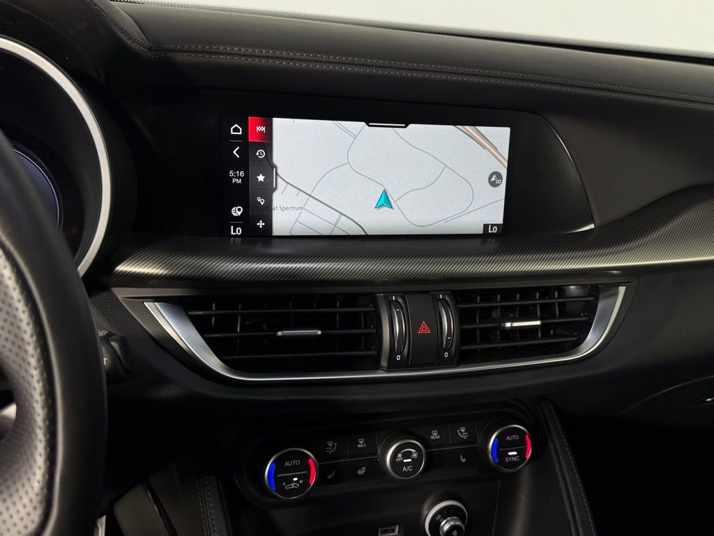 Used 2024 Alfa Romeo Stelvio Veloce image 15