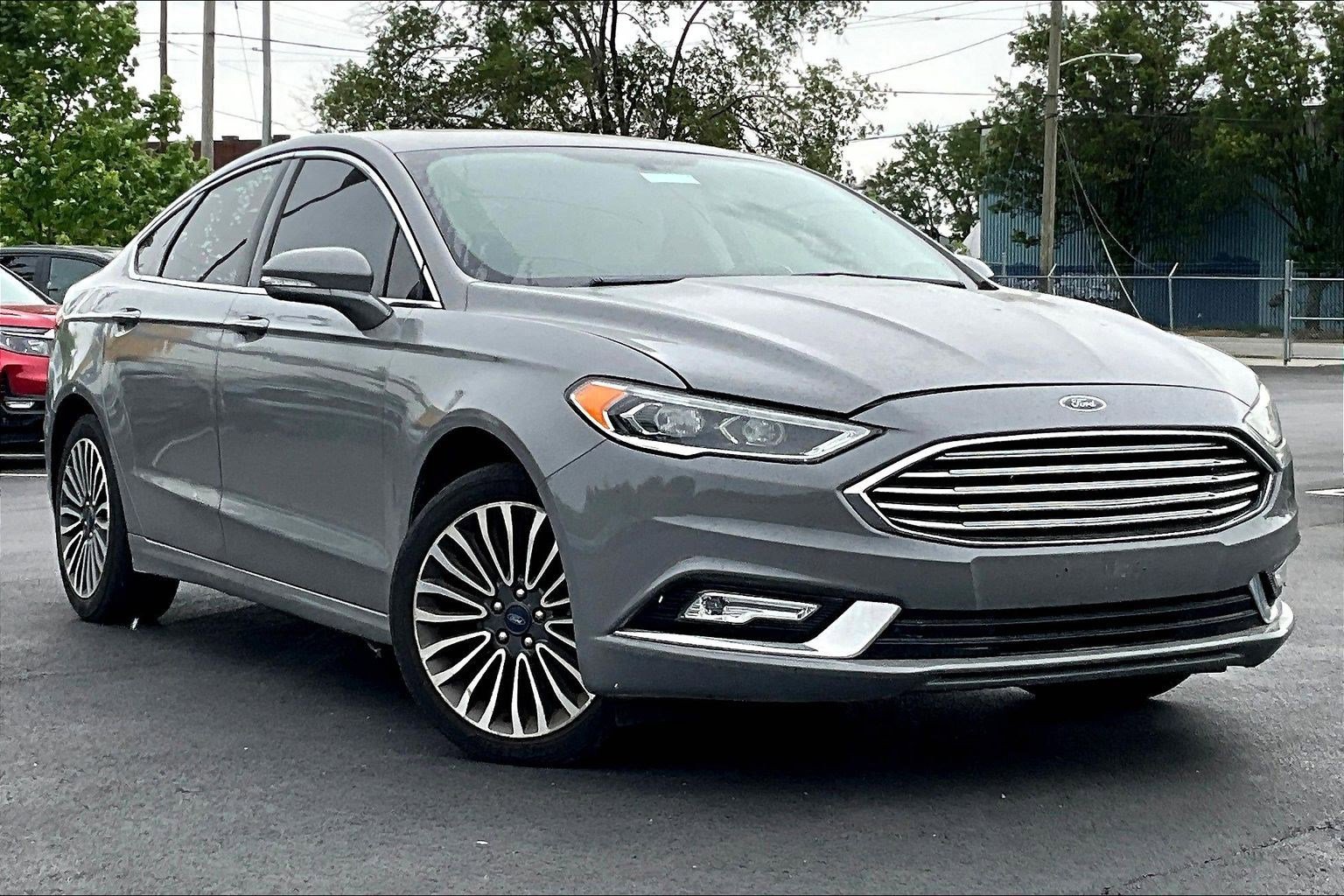Used 2018 Ford Fusion Titanium AWD/4WD image 2