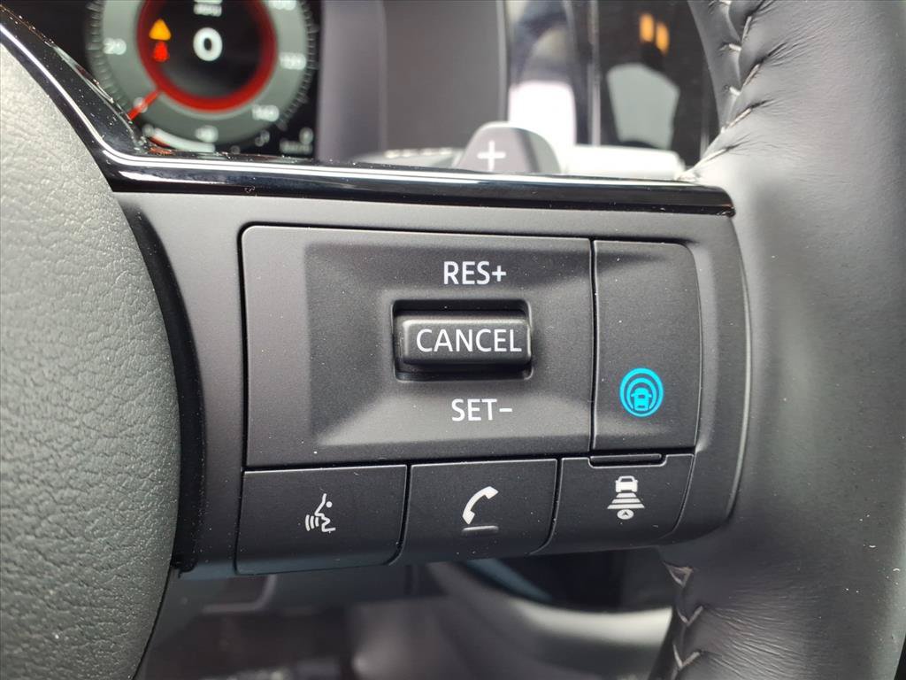 Used 2025 Nissan Pathfinder Platinum w/ Cargo Package AWD/4WD image 21