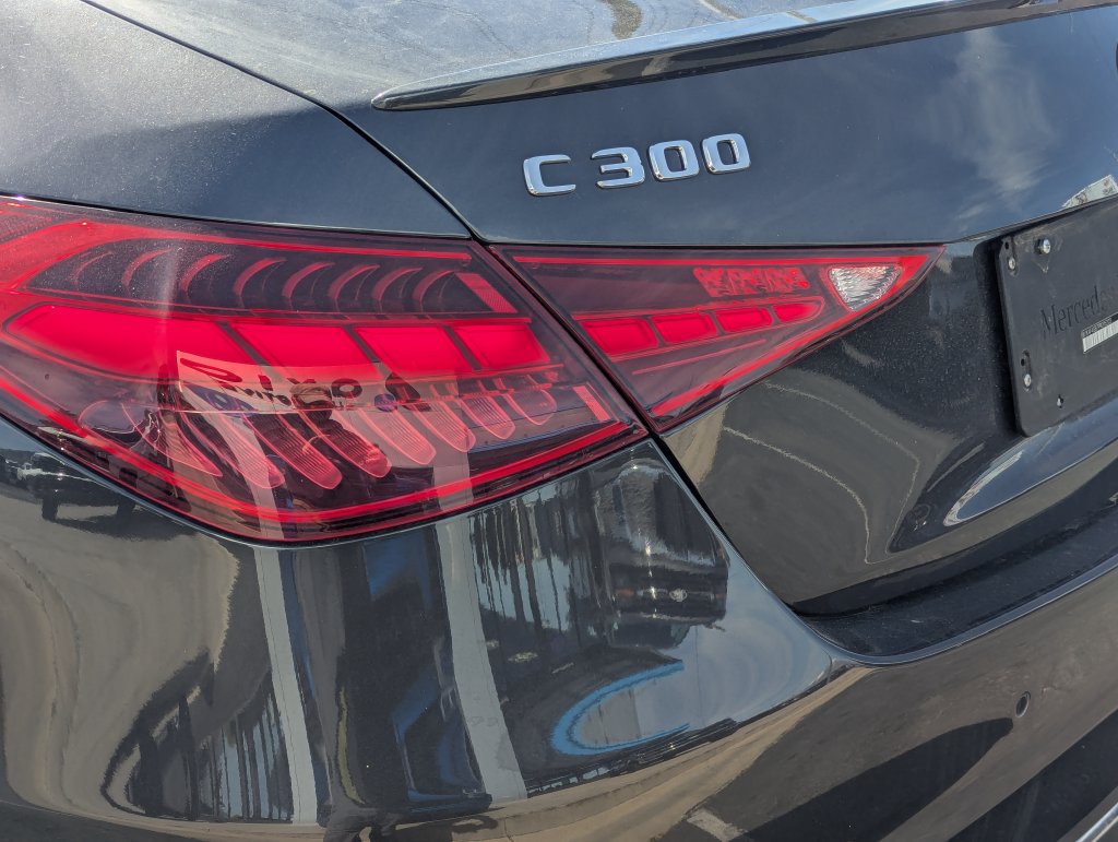 Used 2023 Mercedes-Benz C 300 Sedan image 5