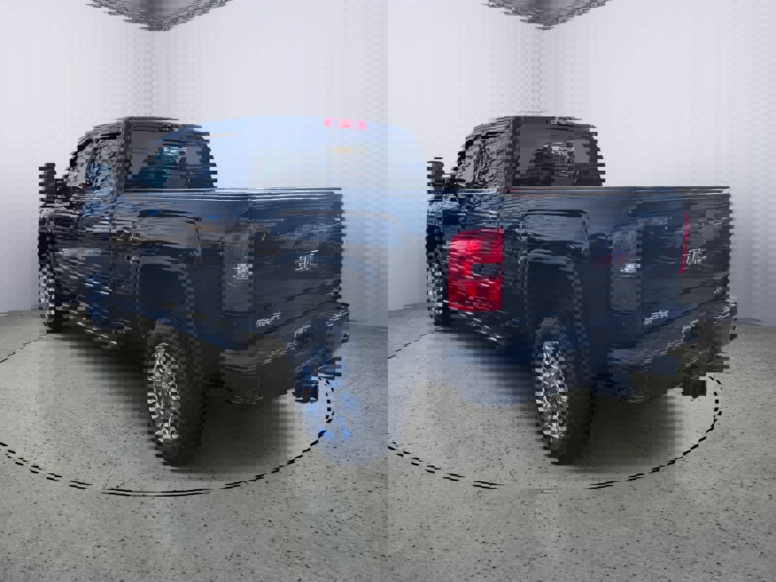 Used 2017 GMC Sierra 2500 Denali w/ Duramax Plus Package image 4