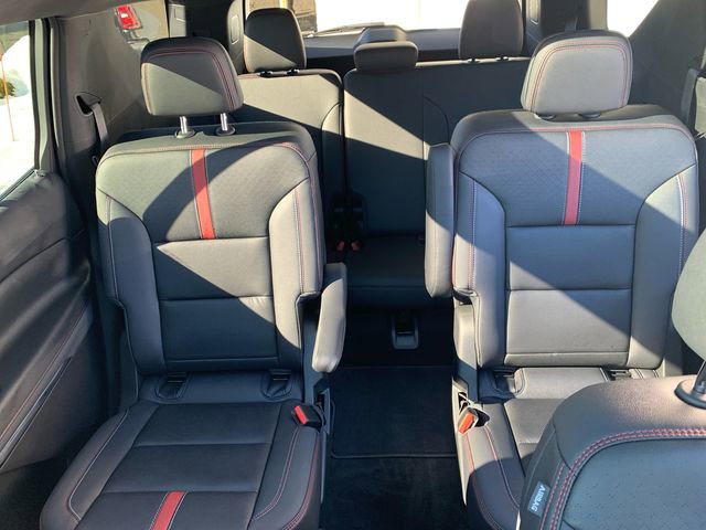 Used 2026 Chevrolet Traverse RS AWD/4WD image 40